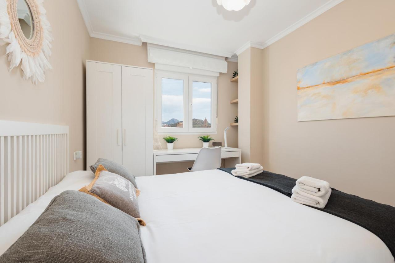 In The Historic Center Of Malaga, Very Close To The Beach And The Ave Train Station, With Private Parking Exteriér fotografie