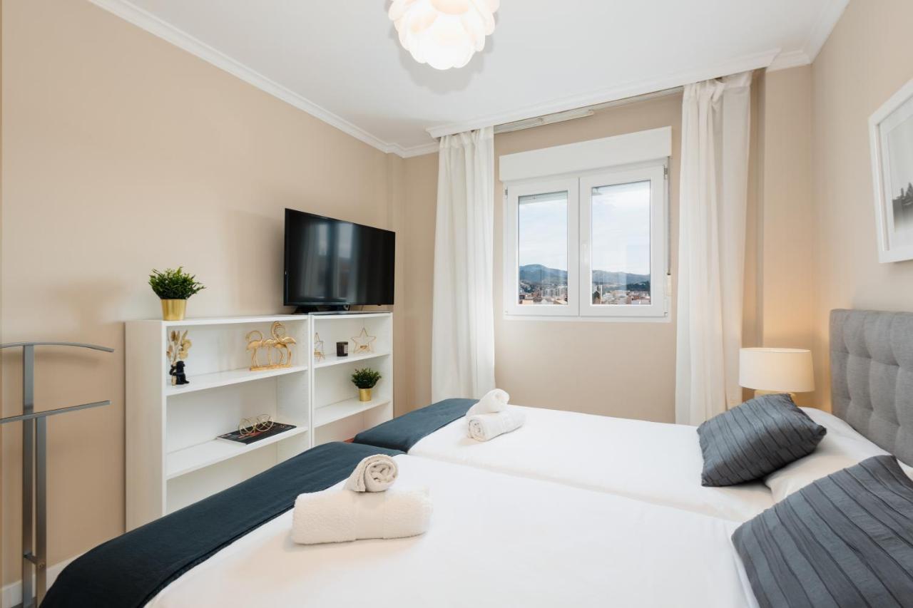 In The Historic Center Of Malaga, Very Close To The Beach And The Ave Train Station, With Private Parking Exteriér fotografie
