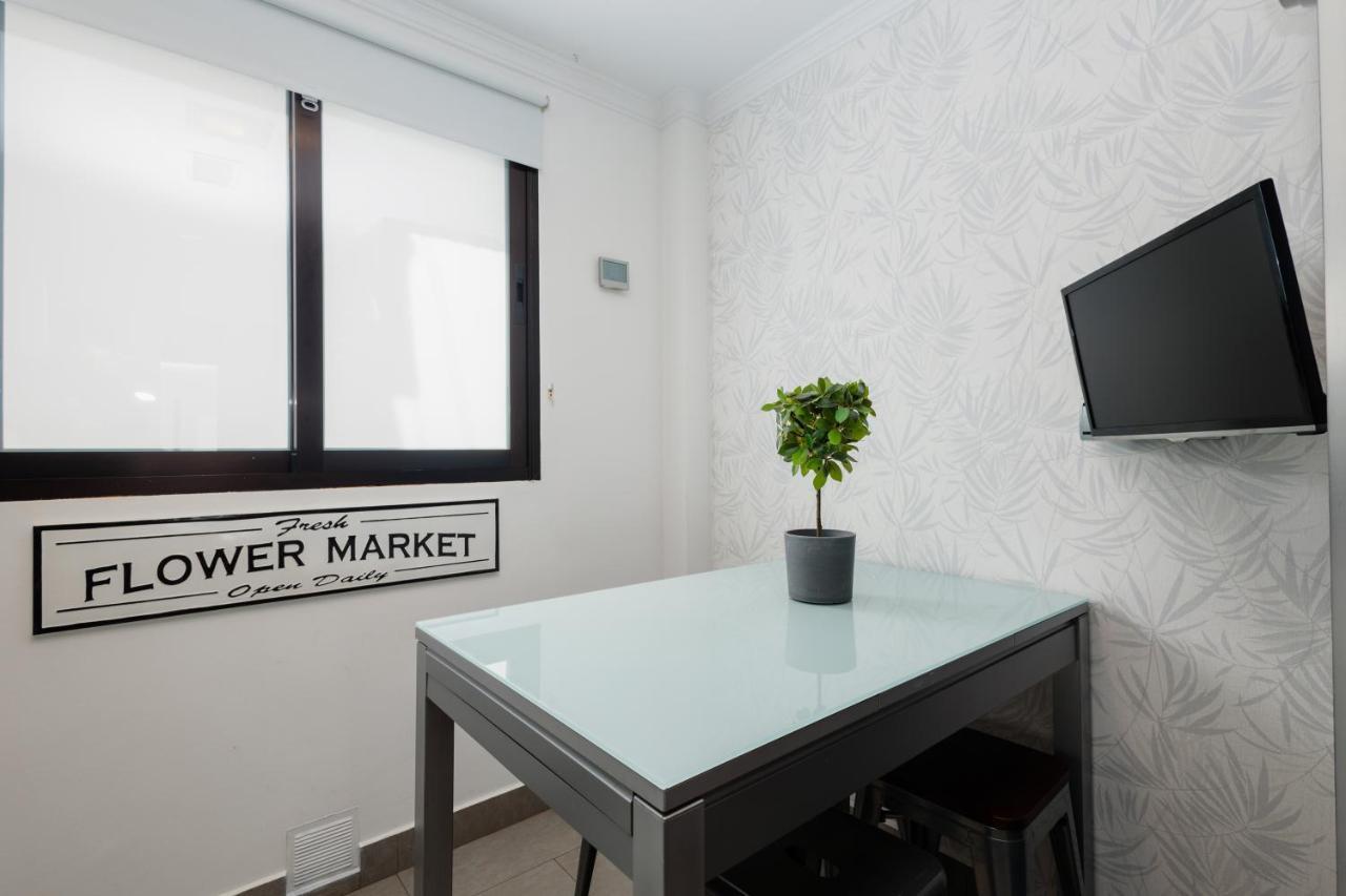 In The Historic Center Of Malaga, Very Close To The Beach And The Ave Train Station, With Private Parking Exteriér fotografie