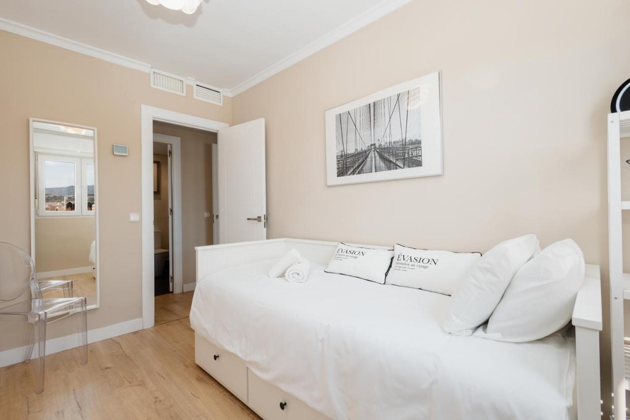 In The Historic Center Of Malaga, Very Close To The Beach And The Ave Train Station, With Private Parking Exteriér fotografie